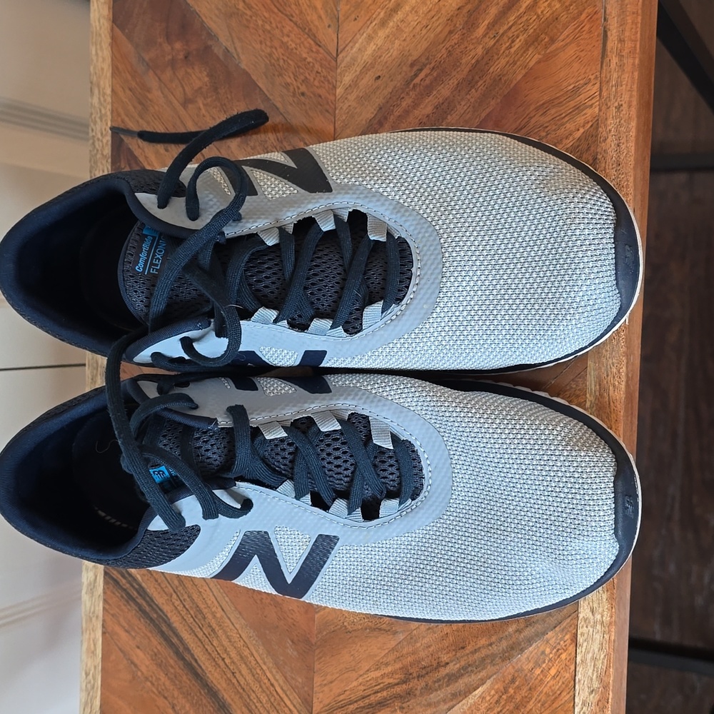 New Balance shoes. Size 11 men. Almost new no original box